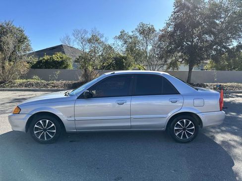 Used 2000 MAZDA Protege LX image 3