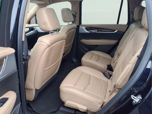 Certified 2021 Cadillac XT6 Premium Luxury w/ Platinum Package image 24