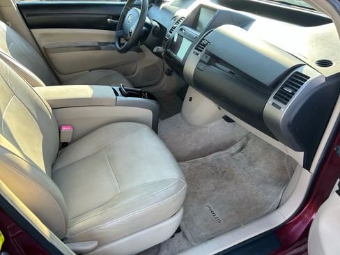 Used 2005 Toyota Prius Hatchback 4D image 3