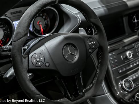 Used 2015 Mercedes-Benz SLS AMG GT Final Edition image 23