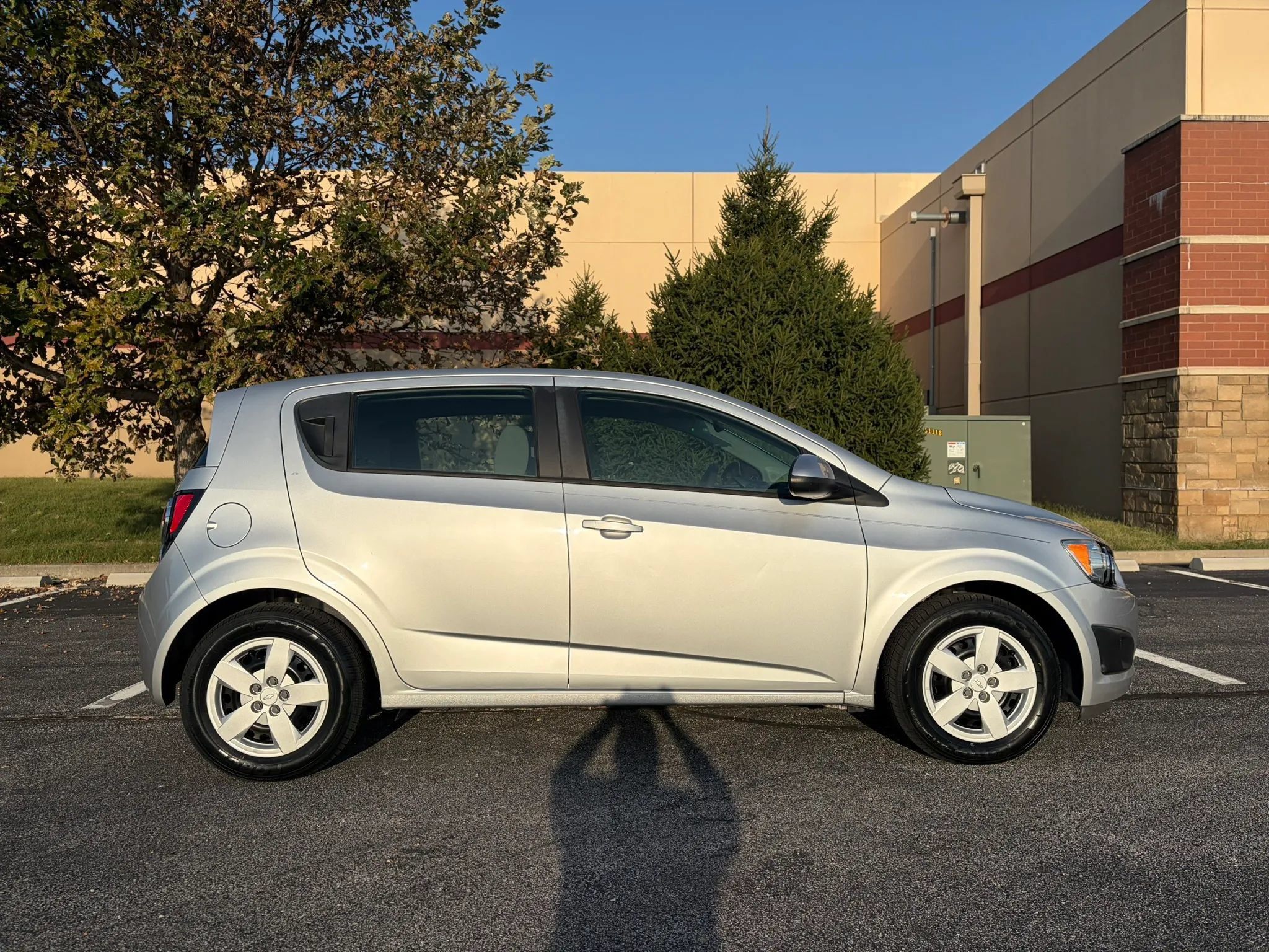 Used 2016 Chevrolet Sonic LS FWD image 7