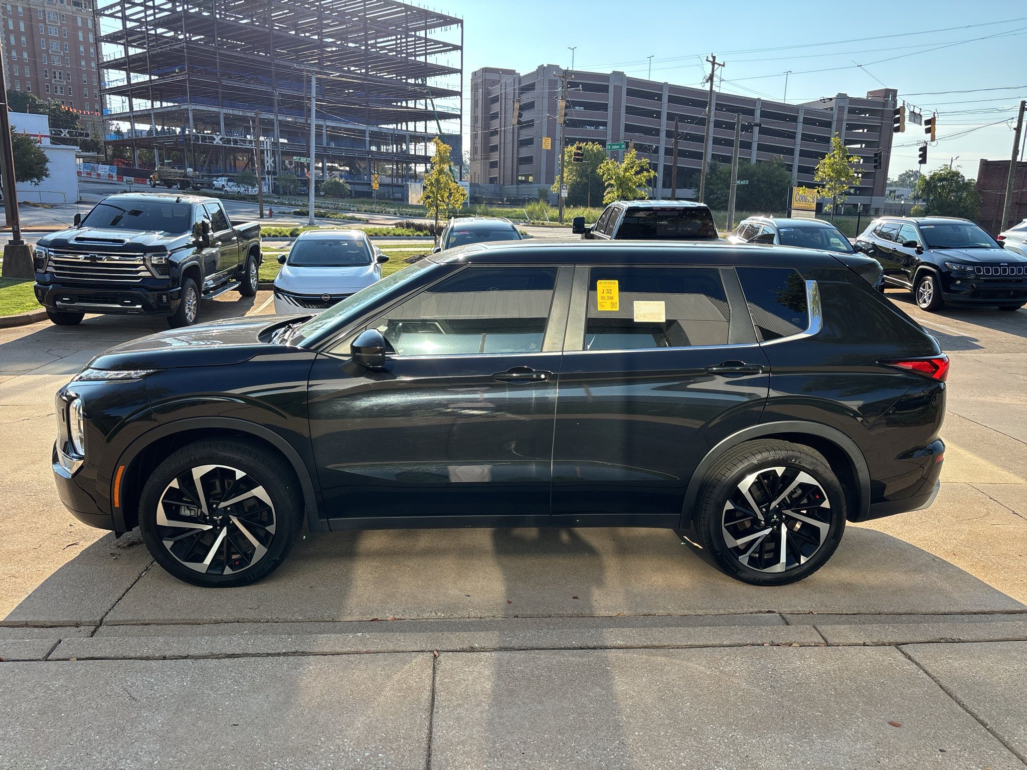 Used 2024 Mitsubishi Outlander SE Black Edition AWD/4WD image 5