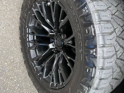 Used 2022 Chevrolet Silverado 1500 RST w/ Z71 Off-Road Package AWD/4WD image 12