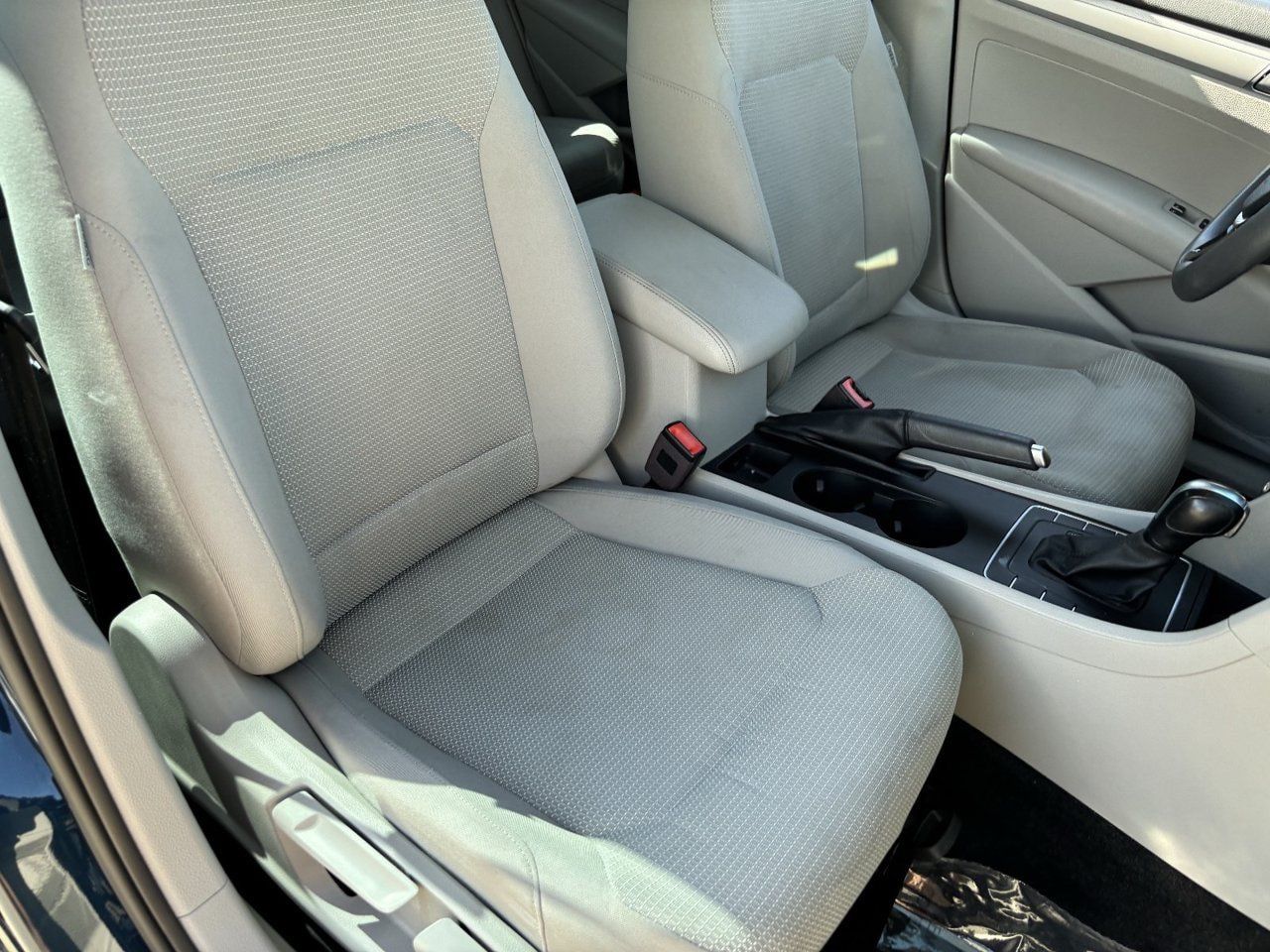 Used 2018 Volkswagen Passat 2.0T S w/ Driver Assistance Package FWD image 8