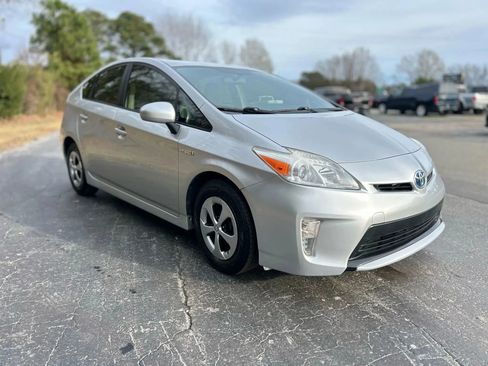 Used 2014 Toyota Prius Two image 5