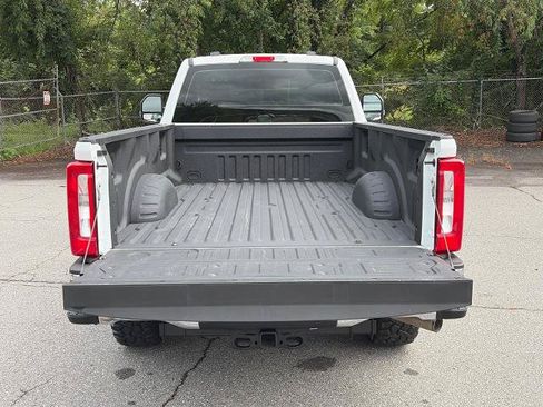 Certified 2025 Ford F250 XL w/ XL Chrome Package AWD/4WD image 4