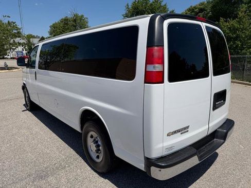 Used 2016 Chevrolet Express 3500 LT w/ LT Preferred Equipment Group RWD image 5