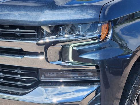 Used 2022 Chevrolet Silverado 1500 LT AWD/4WD image 8
