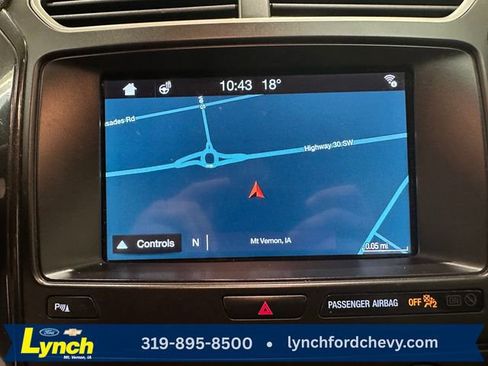 Used 2017 Ford Explorer XLT w/ Equipment Group 202A image 4