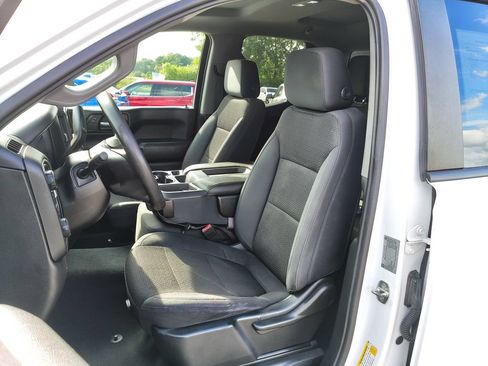 Used 2019 Chevrolet Silverado 1500 Custom Trail Boss w/ Custom Convenience Package AWD/4WD image 10