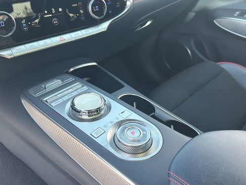 Used 2022 Genesis GV70 3.5T Sport image 32