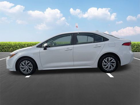 Certified 2024 Toyota Corolla LE image 7