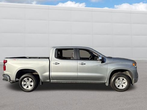 Used 2025 Chevrolet Silverado 1500 LT image 8