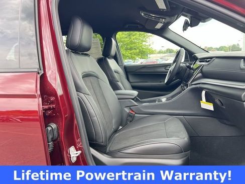 New 2025 Jeep Grand Cherokee Altitude AWD/4WD image 19