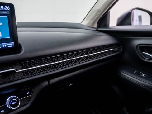 Certified 2025 Honda HR-V EX-L image 35