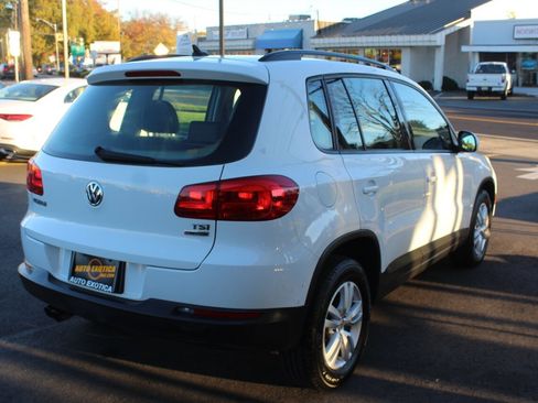 Used 2017 Volkswagen Tiguan S image 3