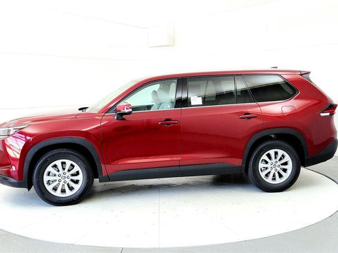 New 2026 Toyota Grand Highlander XLE AWD/4WD image 3