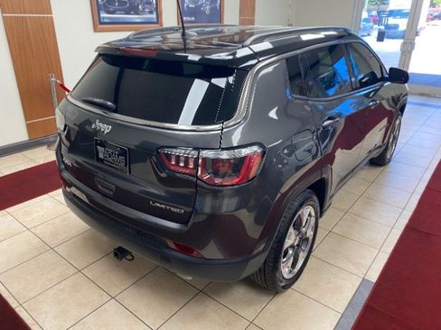 Used 2019 Jeep Compass Limited AWD/4WD image 4