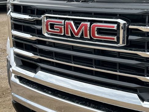 New 2026 GMC Sierra 2500 SLE AWD/4WD image 30