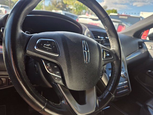 Used 2017 Lincoln MKC Select w/ Select Plus Package FWD image 23