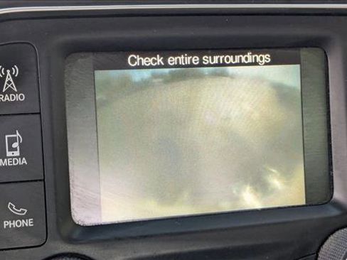 Used 2014 RAM 1500 Classic SLT image 19