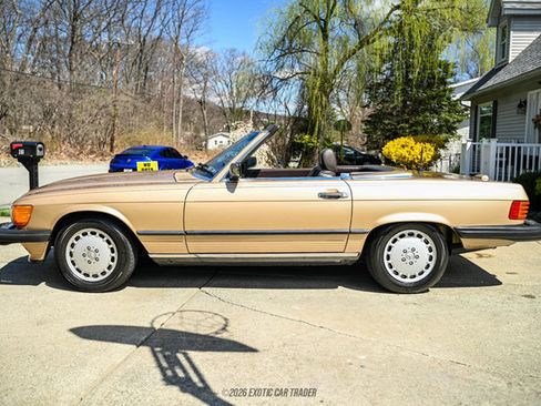 Used 1988 Mercedes-Benz 560 SL image 1