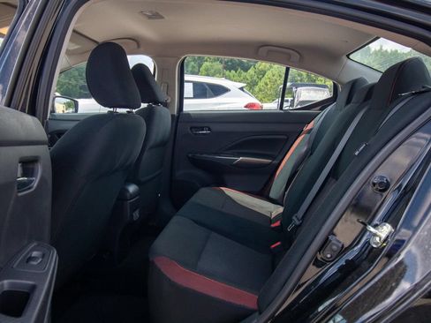 Used 2024 Nissan Versa SR FWD image 9