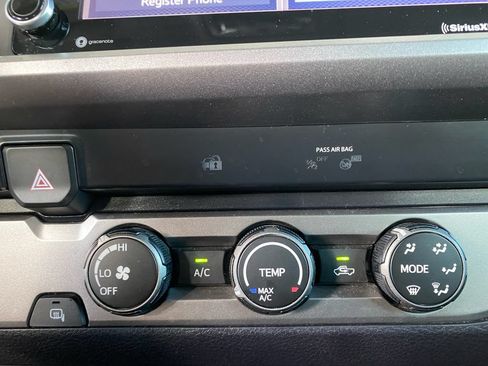 Used 2020 Toyota Tacoma SR5 RWD image 16