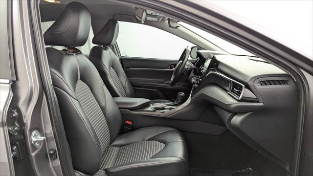Used 2022 Toyota Camry SE FWD image 21