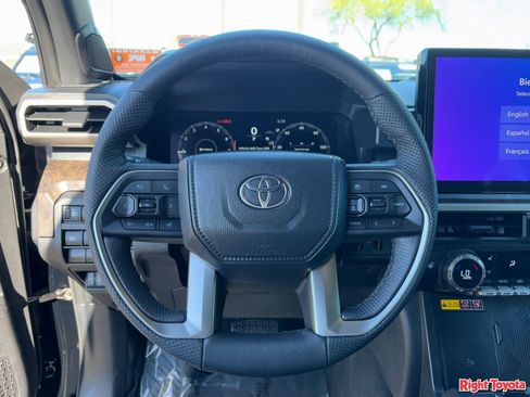 Certified 2025 Toyota Tacoma Limited AWD/4WD image 21