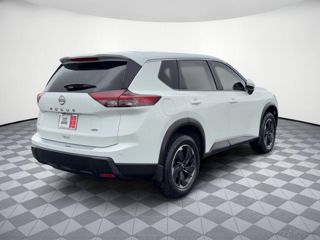 Used 2025 Nissan Rogue SV AWD/4WD image 13