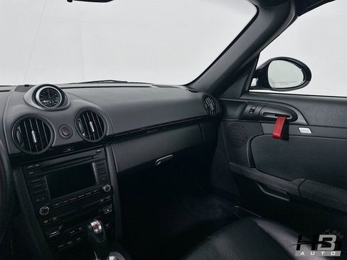 Used 2011 Porsche Boxster Spyder image 16