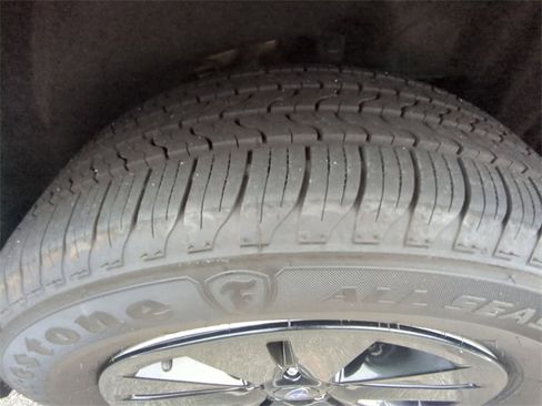 Used 2018 Subaru Outback 2.5i Premium image 9