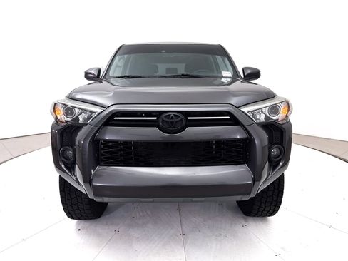 Used 2020 Toyota 4Runner SR5 AWD/4WD image 11
