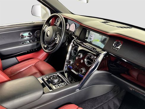 Used 2021 Rolls-Royce Cullinan AWD/4WD image 34
