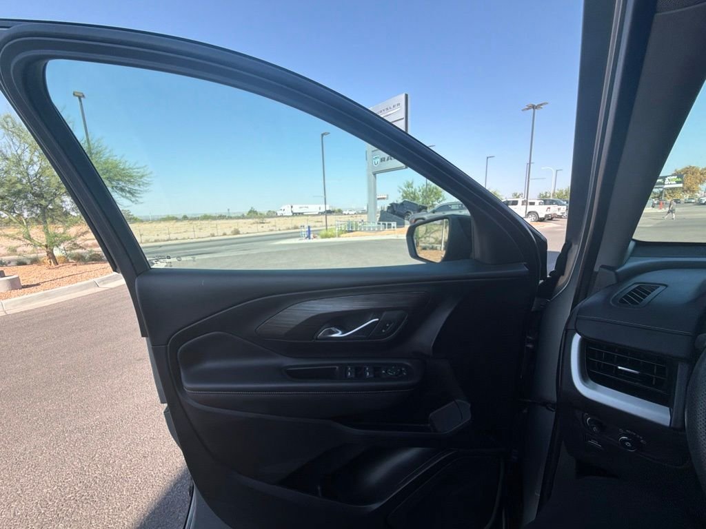Used 2023 GMC Terrain SLE w/ Elevation Edition FWD image 37