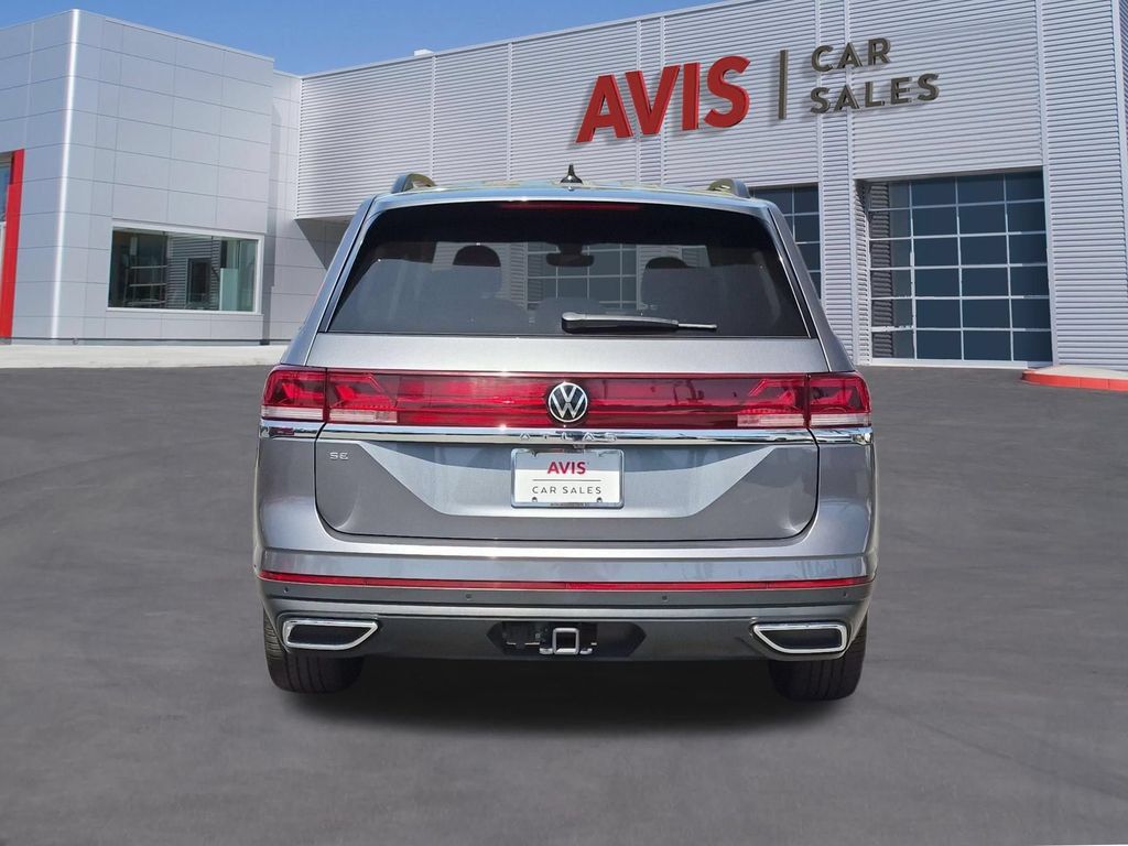 Used 2025 Volkswagen Atlas SE FWD image 7