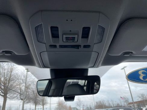 Used 2023 Toyota Highlander XLE image 17