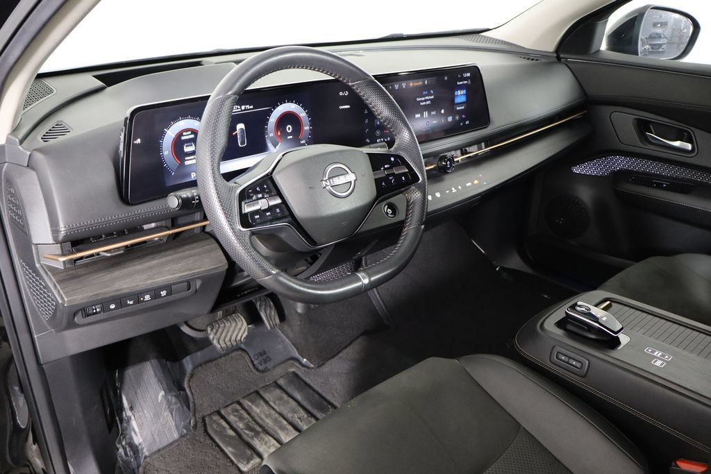 Used 2024 Nissan Ariya AWD image 27