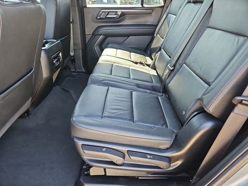 Used 2025 Chevrolet Tahoe LT AWD/4WD image 24