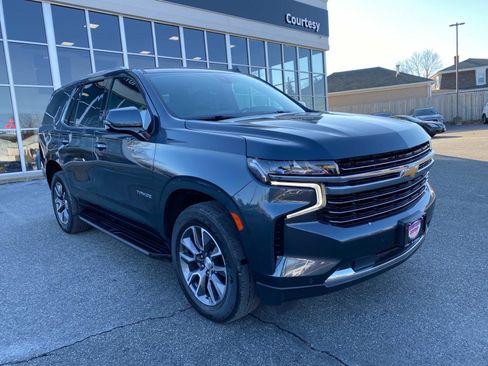Used 2021 Chevrolet Tahoe LT w/ LT Signature Package image 9