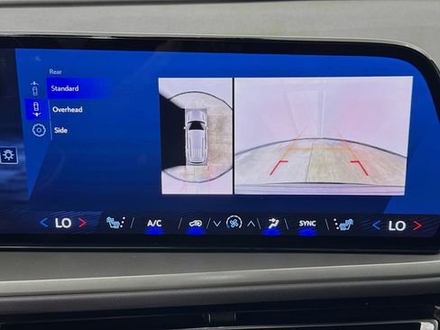 Used 2024 Chevrolet Traverse LT w/ Midnight/Sport Edition image 14