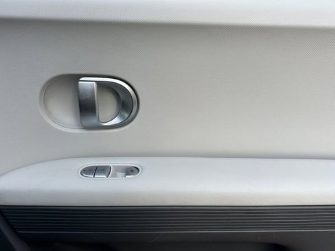 Certified 2024 Hyundai Ioniq 5 SEL RWD image 19