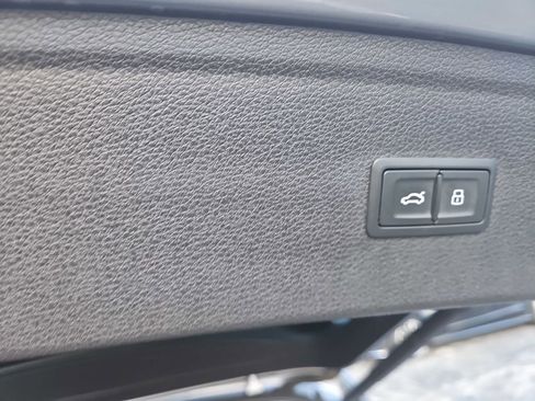 Used 2018 Audi Q5 2.0T Premium image 8