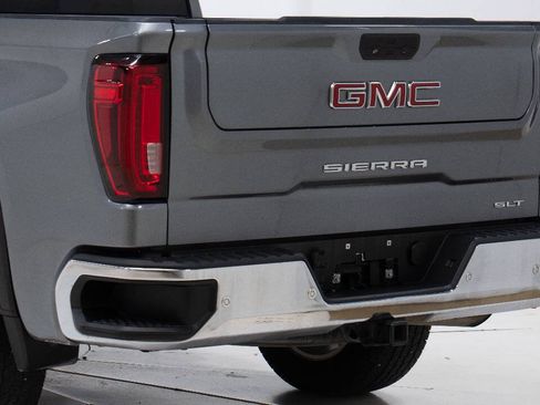 Used 2019 GMC Sierra 1500 SLT w/ SLT Premium Plus Package RWD image 13