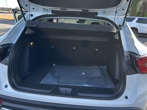 New 2026 Chevrolet Trax LT w/ Driver Confidence Package image 28