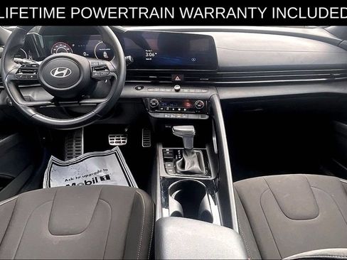Used 2025 Hyundai Elantra SEL FWD image 14