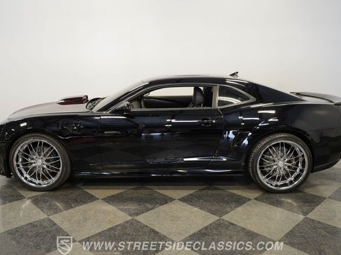 Used 2010 Chevrolet Camaro SS w/ RS Package RWD image 2
