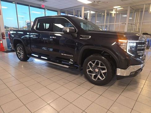 Used 2023 GMC Sierra 1500 SLT w/ SLT Premium Plus Package AWD/4WD image 2