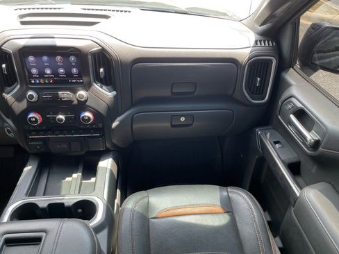 Used 2019 GMC Sierra 1500 AT4 w/ AT4 Premium Package AWD/4WD image 5